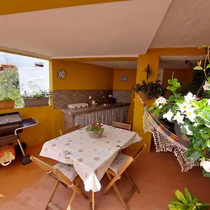 Casa Maestro Lelo – Acogedora Canaria Con Patios Y Jardines De Flores , Las Palmas de Gran Canaria España